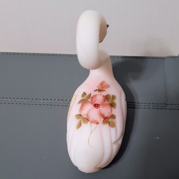 Fenton Glass Satin Rosalene Pink Swan Figurine Hand Painted Artist Signed - Picture 4 of 16